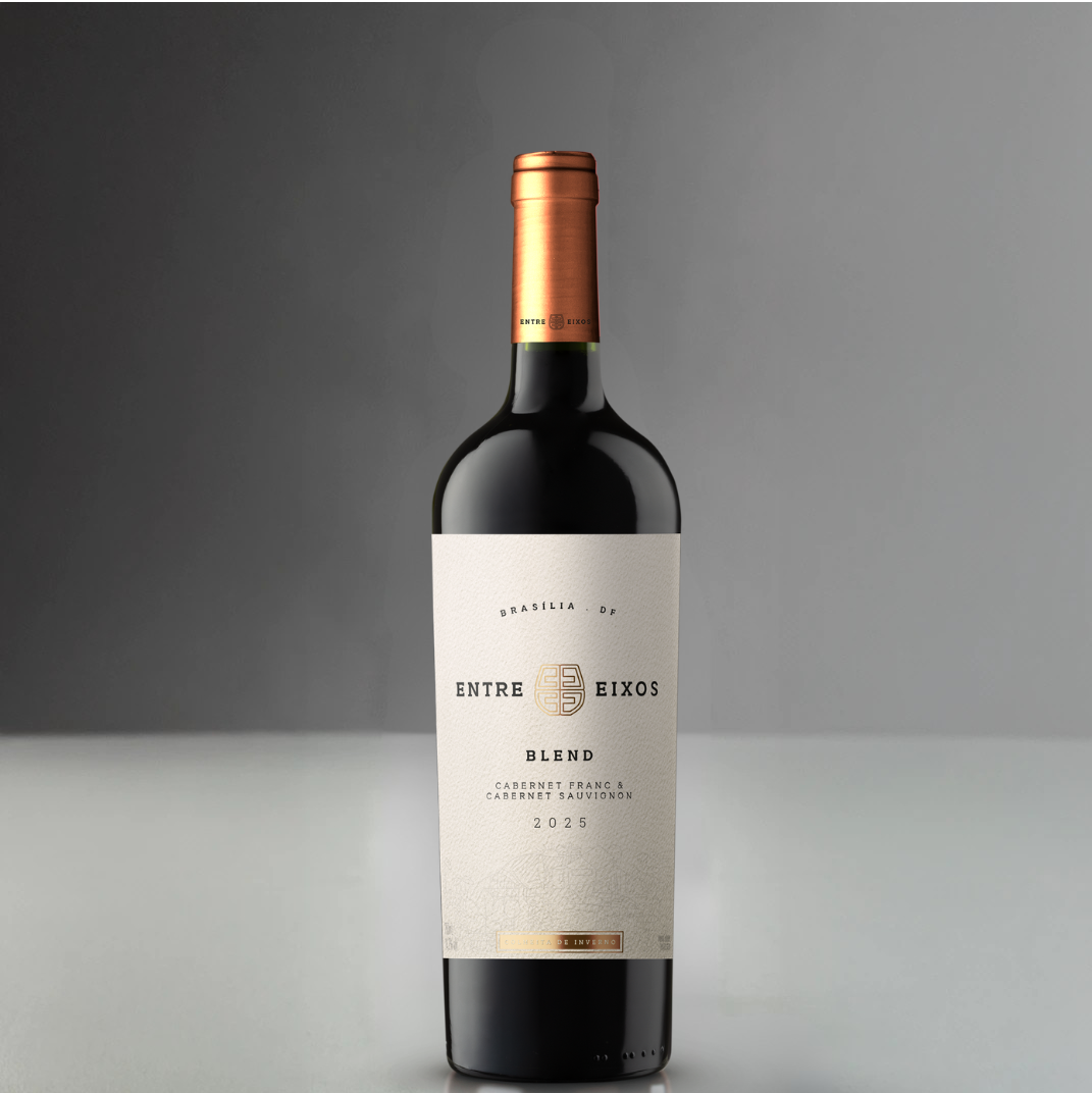 Blend cs-cf Entre Eixos Blend Cabernet Franc e Cabernet Sauvignon 2025 - Imagem 1